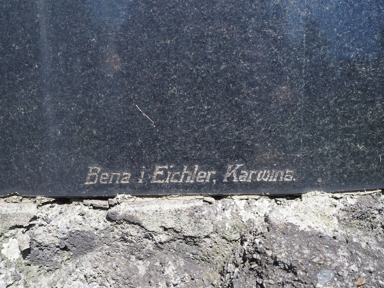 Fragment of the Tomančová family tomb, Karviná Důl cemetery, state as of 2022