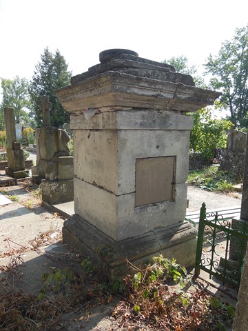 Tombstone of Erazm Piwocki, Ternopil cemetery, as of 2016