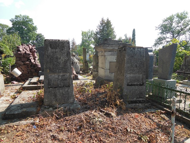 Tombstone of Marcin Piwocki, cemetery in Ternopil, state of 2016