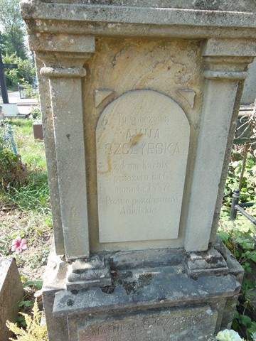 Fragment of a gravestone of Anna Szczyrska and Maciej Szczyrski from the cemeteries of the former Ternopil district, as of 2016.