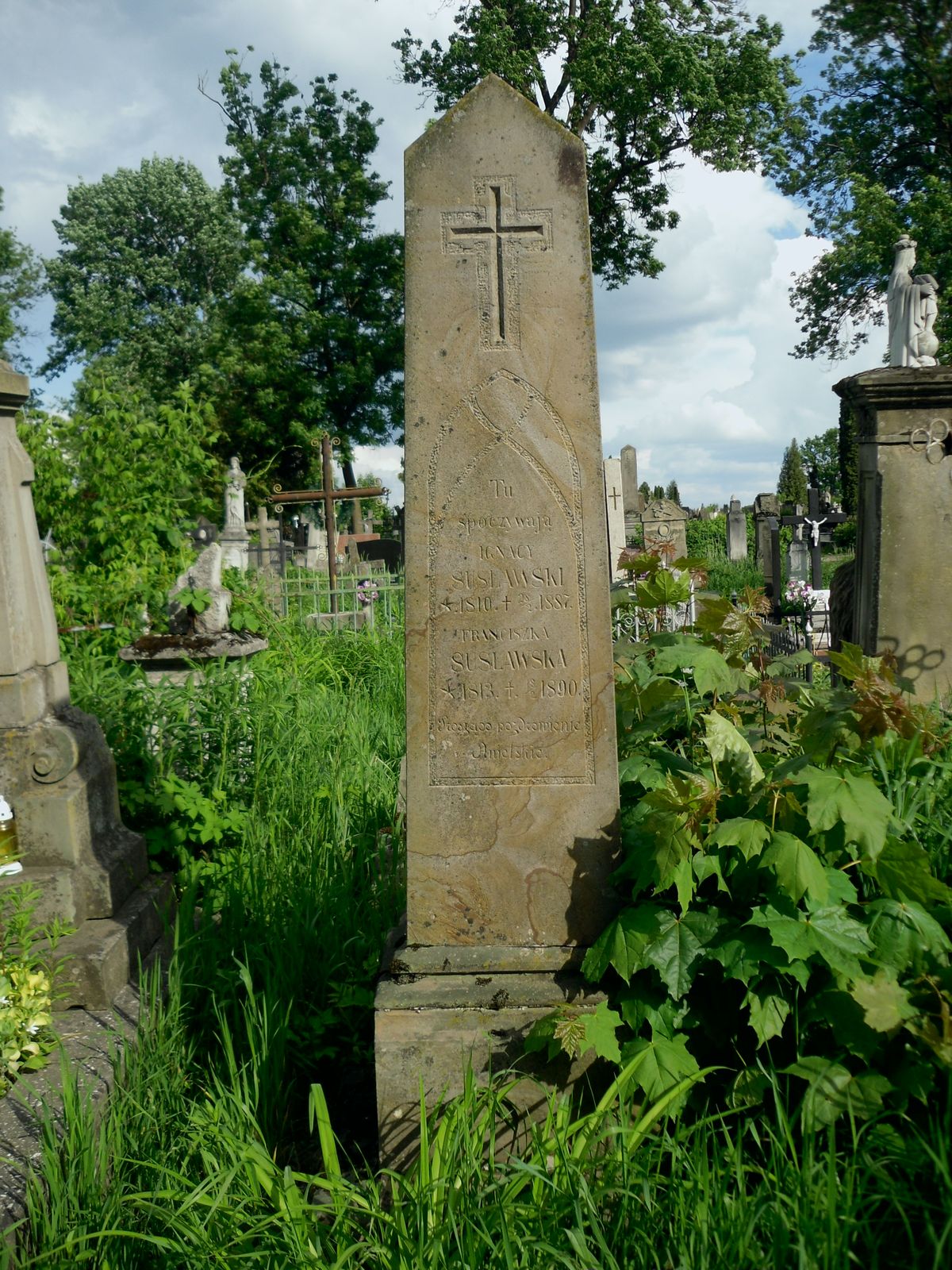 Tombstone of Franciszka and Ignacy Suslawski from the cemeteries of the former Ternopil district, as of 2016.