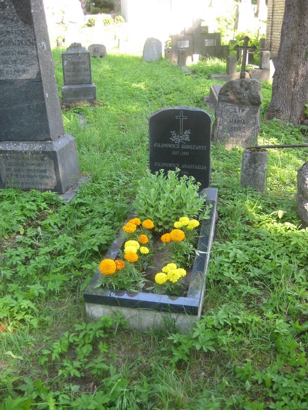 Tombstone of Anastasia and Konstanty Filipowicz, Na Rossie cemetery in Vilnius, as of 2013