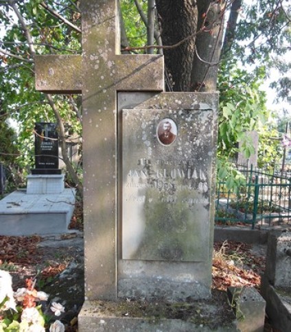 Nagrobek Jana Głowiaka, cmentarz w Tarnopolu, stan z 2016 roku