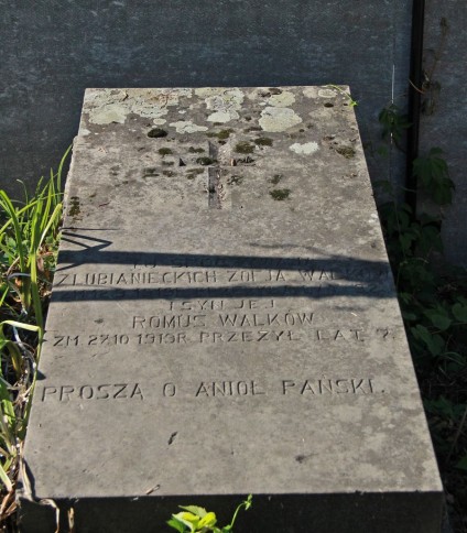 Nagrobek Romana i Zofii Walków, cmentarz w Tarnopolu, stan z 2016