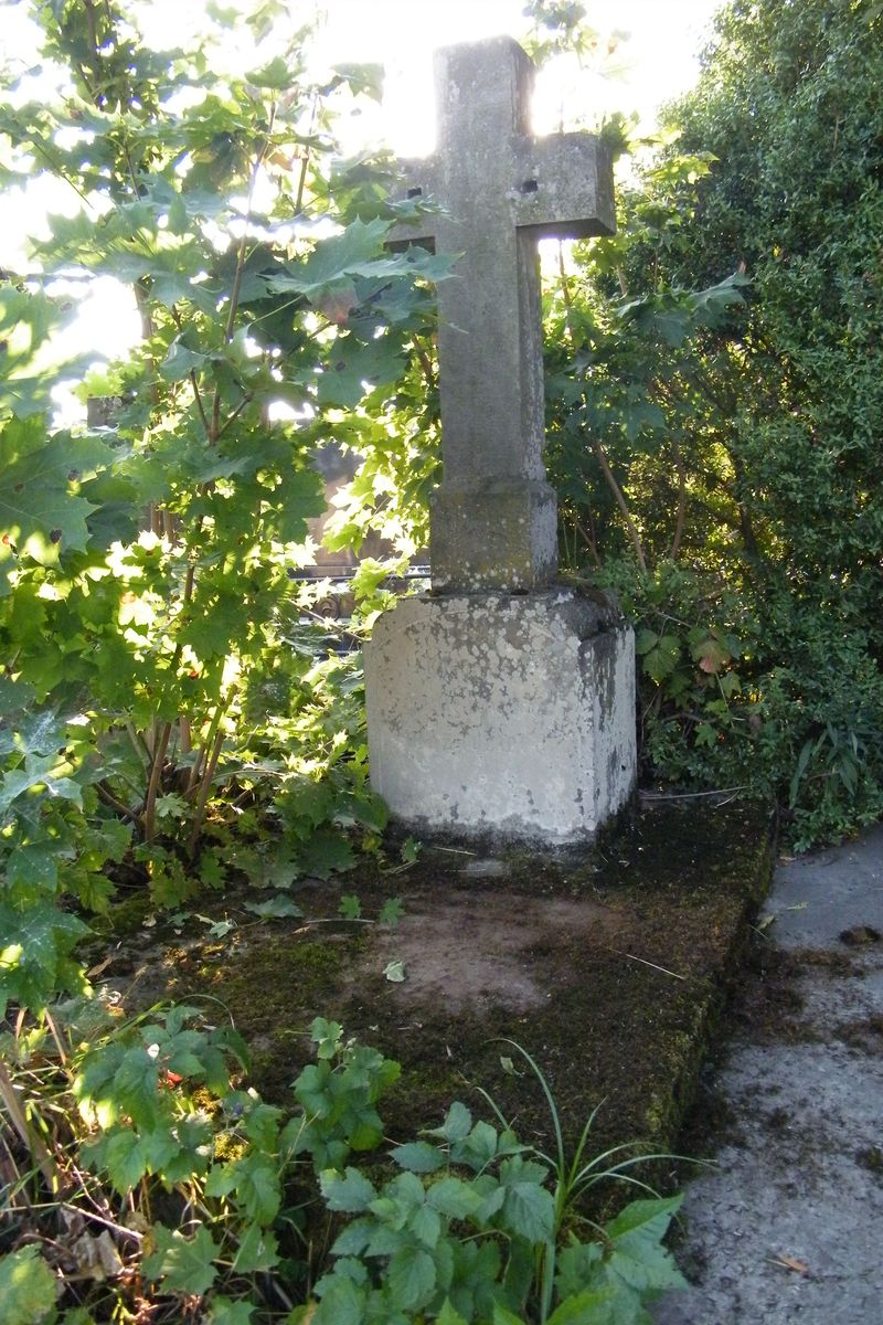 Tombstone of N.N., Ternopil cemetery, as of 2016.