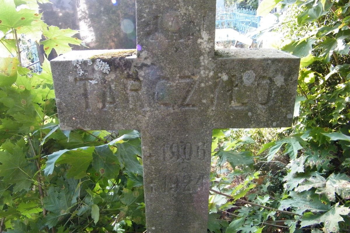 Fragment nagrobka Jana Tarczyło, cmentarz w Tarnopolu, stan z 2016 r.