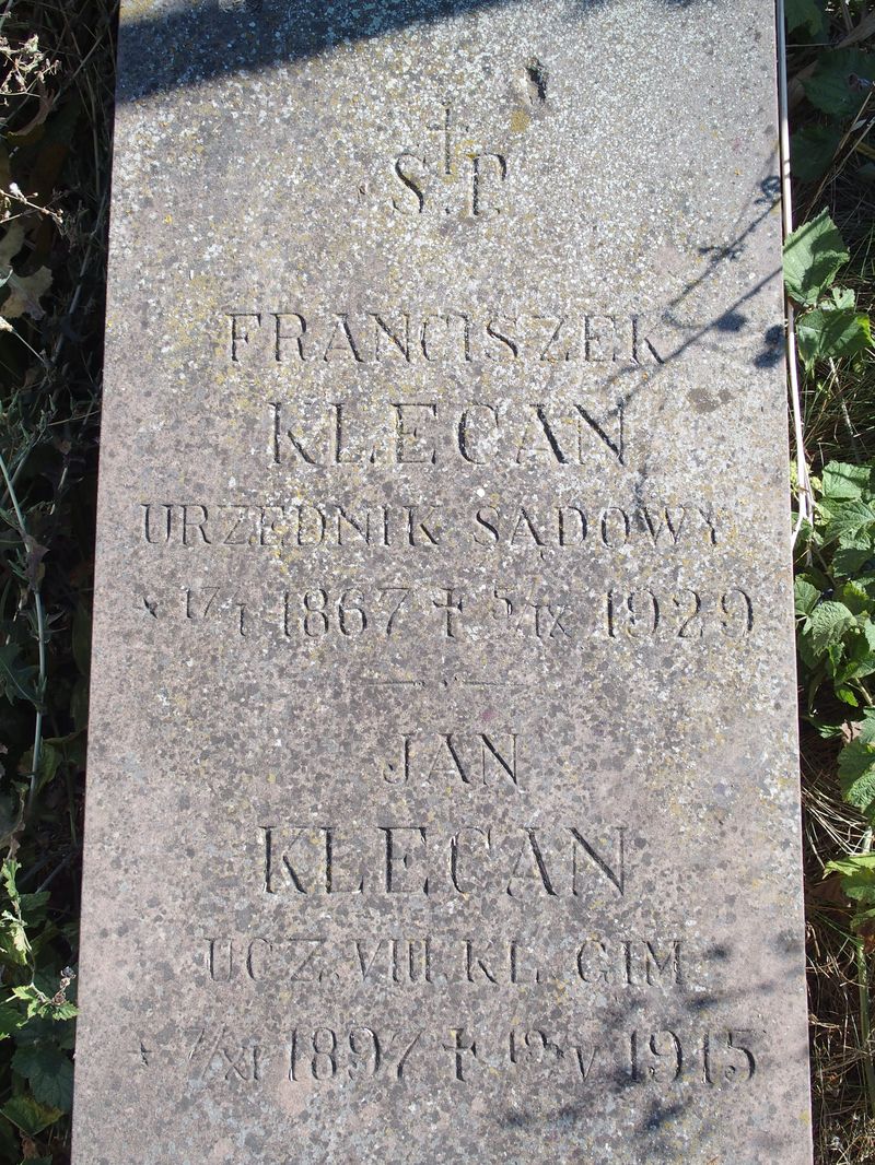 Fragment of the tombstone of Franciszek and Jan Klecan, Ternopil cemetery, 2016 status