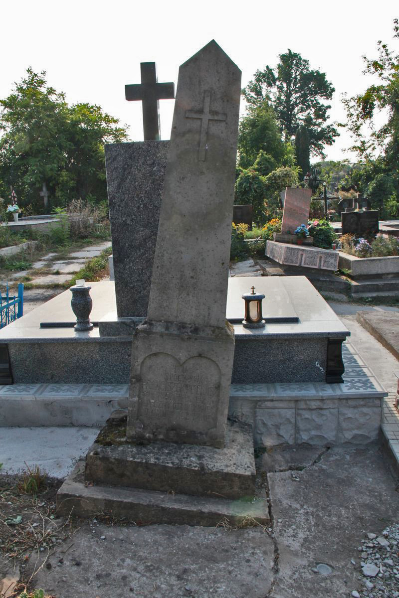 Nagrobek Franciszka Petrasz, cmentarz w Tarnopolu, stan z 2016 r.