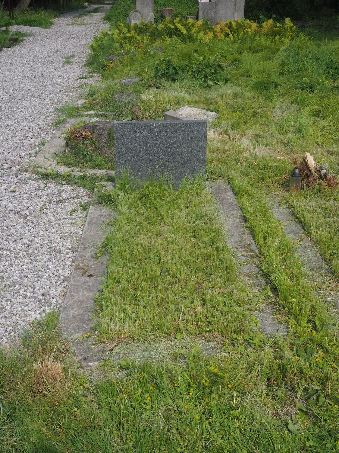Tombstone of the Solonkov family, Karviná Mexico cemetery, as of 2022.