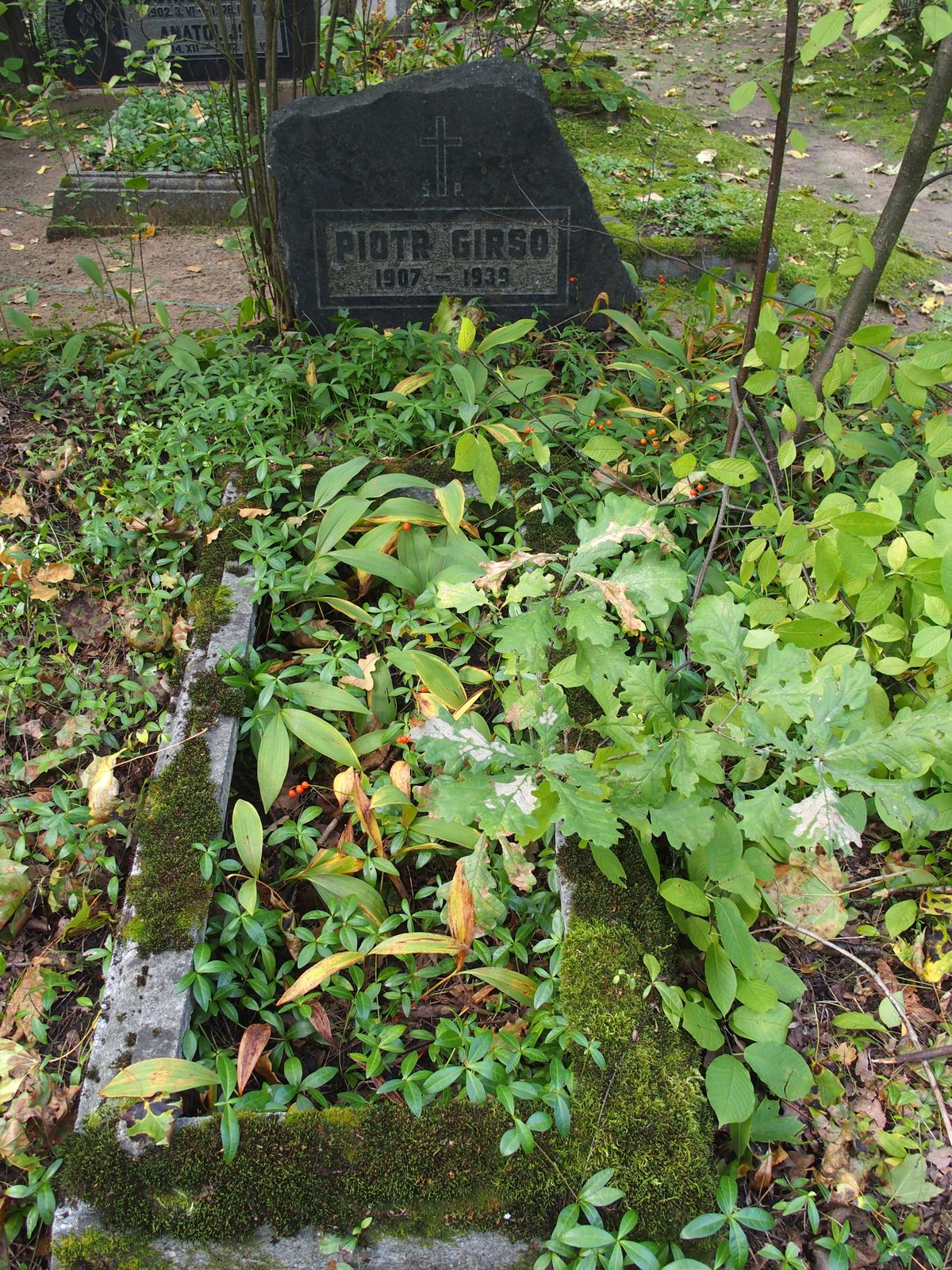 Nagrobek Piotra Girso, cmentarz św. Michała w Rydze, stan z 2021 r.