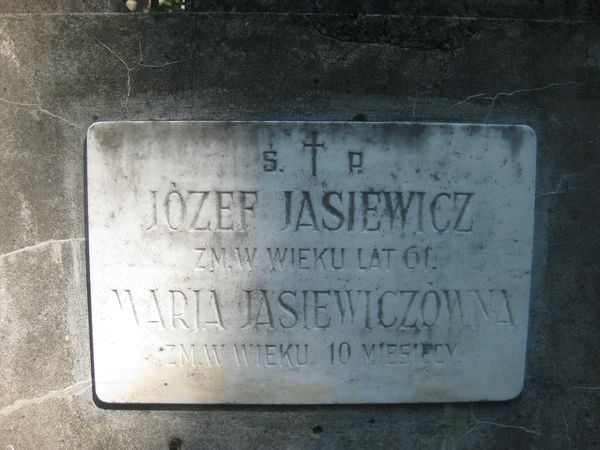 Inscription of the tomb of the Jasiewicz family, Na Rossie cemetery in Vilnius, as of 2013
