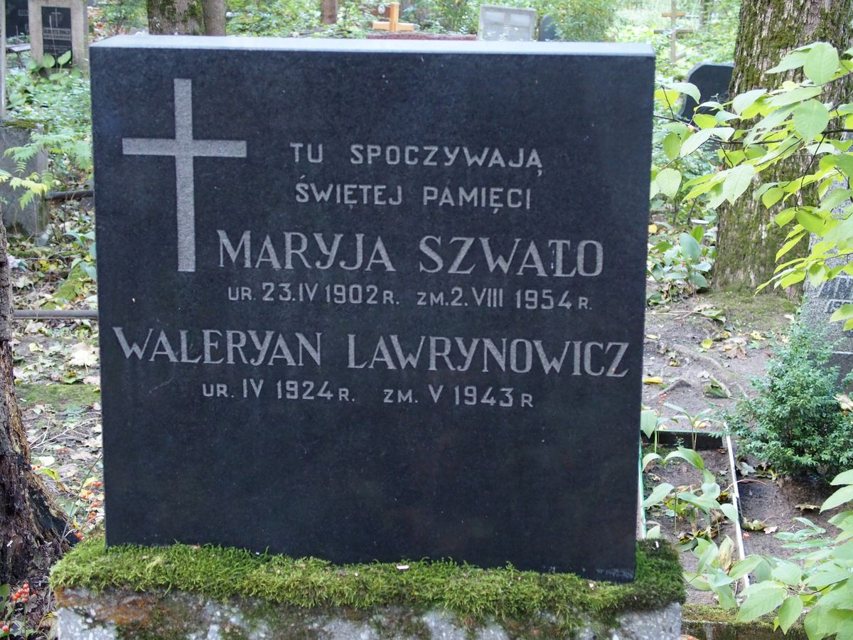 Tombstone of Valerian Lawrynovich and Maria Szwało, St Michael's cemetery in Riga, as of 2021.