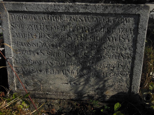 Fragment of the tombstone of Antonina Stachiewicz and the N.N. family, Ternopil cemetery, as of 2016