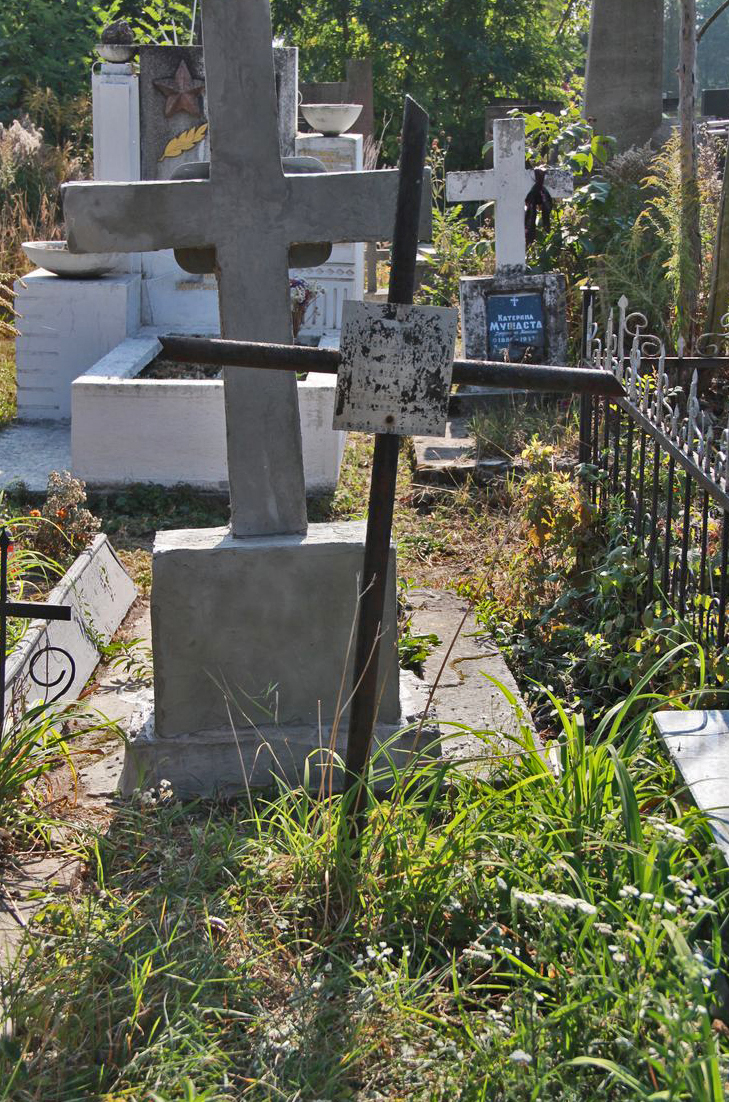 Nagrobek Stefana Gulki i Antoniny Winnickiej, cmentarz w Tarnopolu, stan z 2016 r.