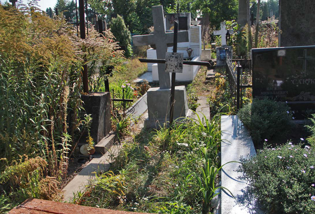 Nagrobek Stefana Gulki i Antoniny Winnickiej, cmentarz w Tarnopolu, stan z 2016 r.