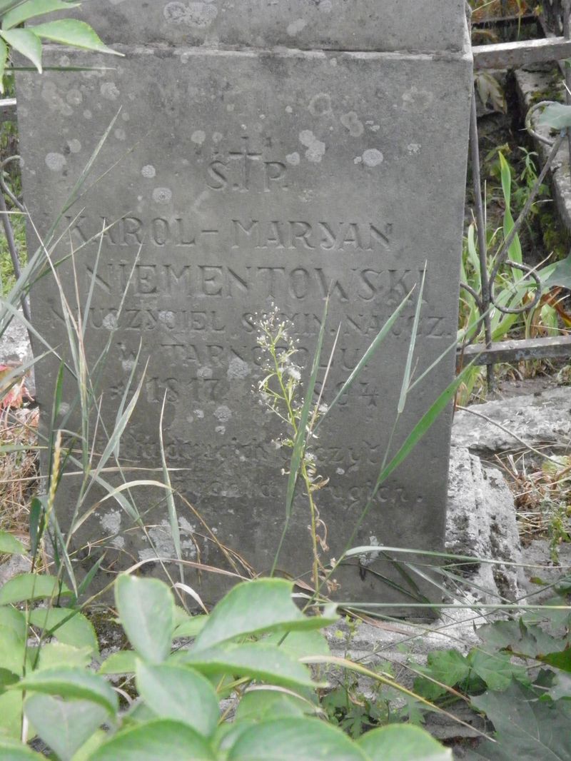 Inskrypcja nagrobka Karola Niementowskiego, cmentarz w Tarnopolu, stan z 2016