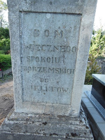 Fragment nagrobka rodziny Borzemskich, cmentarz w Tarnopolu, stan z 2016 roku