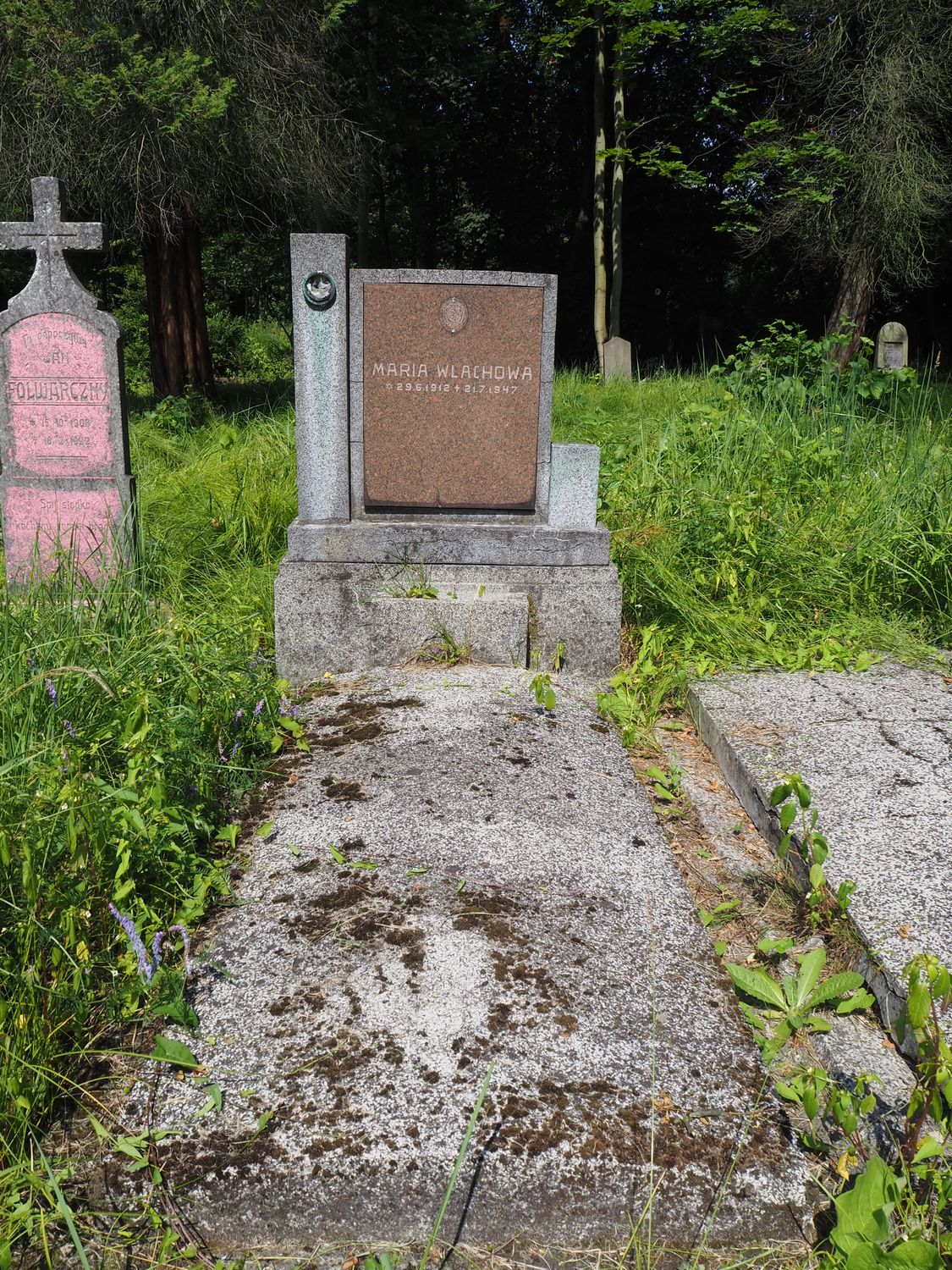 Maria Vlachova's tombstone, Karviná Mexico cemetery, as of 2022.