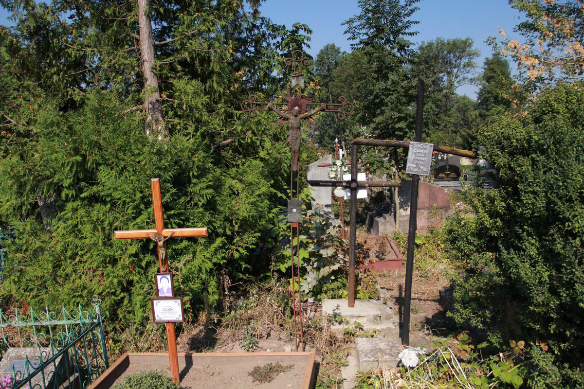 Tombstone of Szymon Lobotsky, Ternopil cemetery, as of 2016.