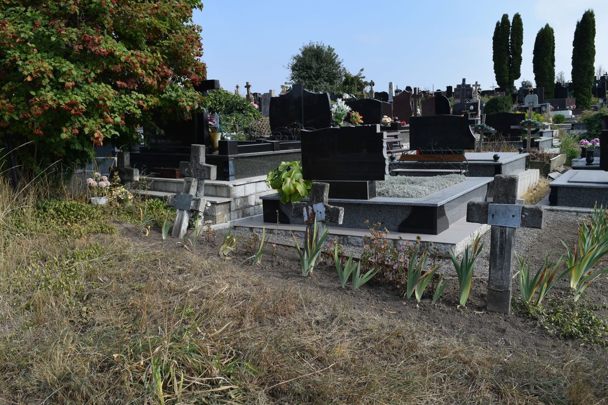 Tombstone of Ignacy Ozdowski, Ternopil cemetery, state before 2016