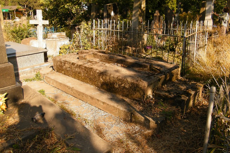 Nagrobek Józefa Muhena, cmentarz w Tarnopolu, stan z 2016