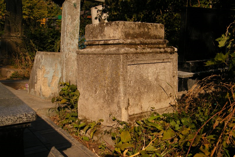 Nagrobek Felixa Burdowicza, cmentarz w Tarnopolu, stan z 2016