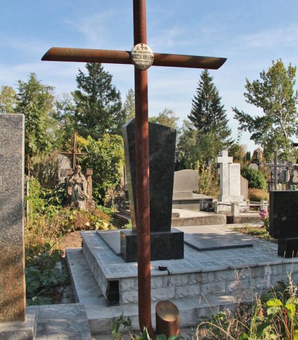 Nagrobek Józefa Ilnickiego, cmentarz w Tarnopolu, stan z 2016 r.