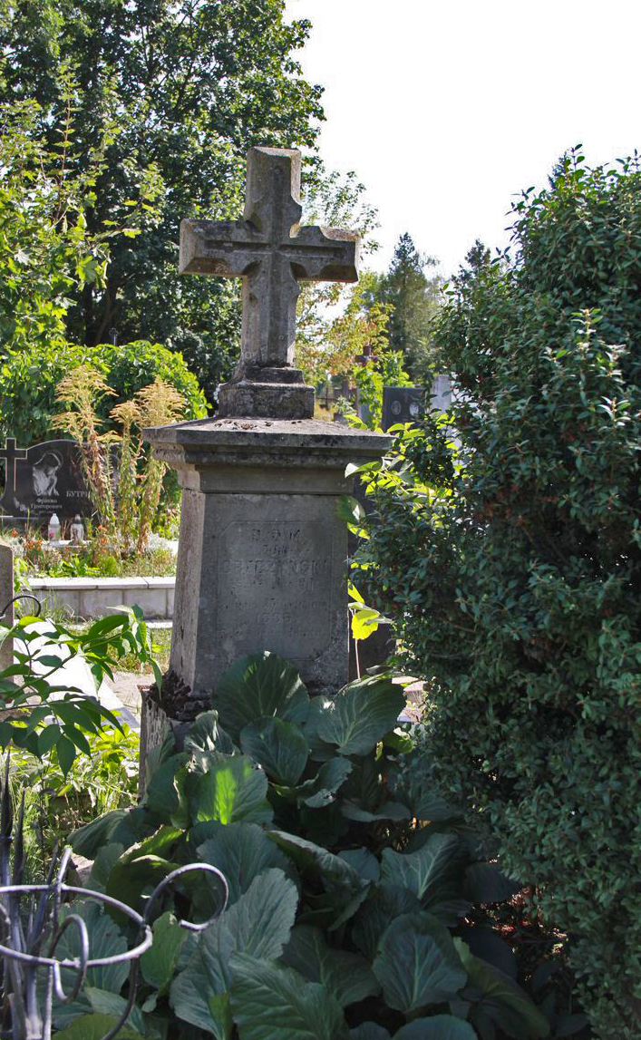 Tombstone of Feliks Greczynski, Ternopil cemetery, as of 2016.