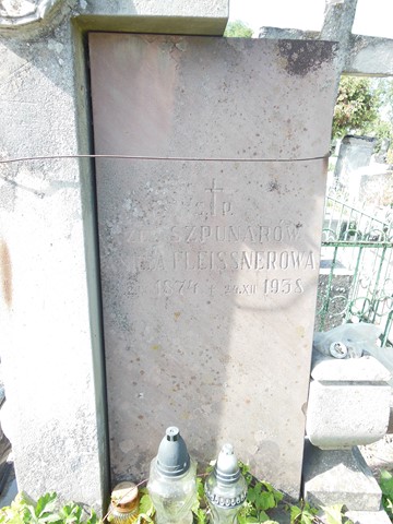Fragment of the tombstone of Aniela Fleissner, Ternopil cemetery, as of 2017