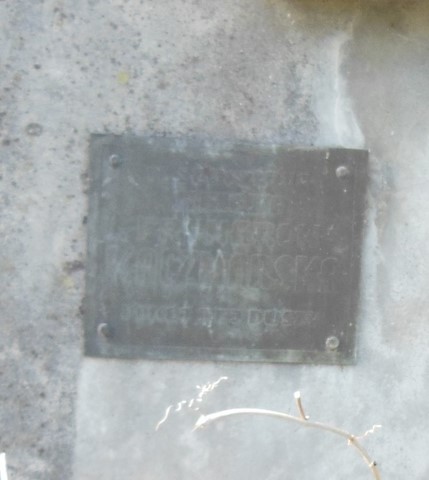 Fragment nagrobka Heleny Kaczmarskiej, cmentarz w Tarnopolu, stan z 2017 roku