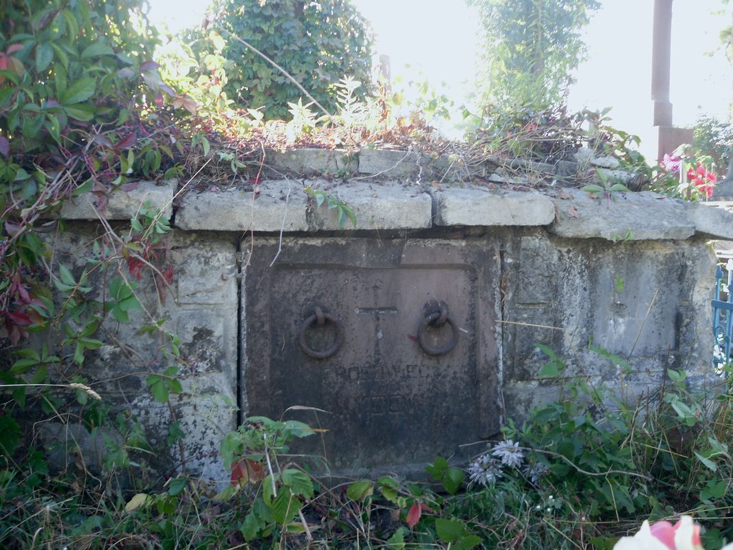 Grobowiec rodziny Myców, cmentarz w Tarnopolu, stan z 2016 r.