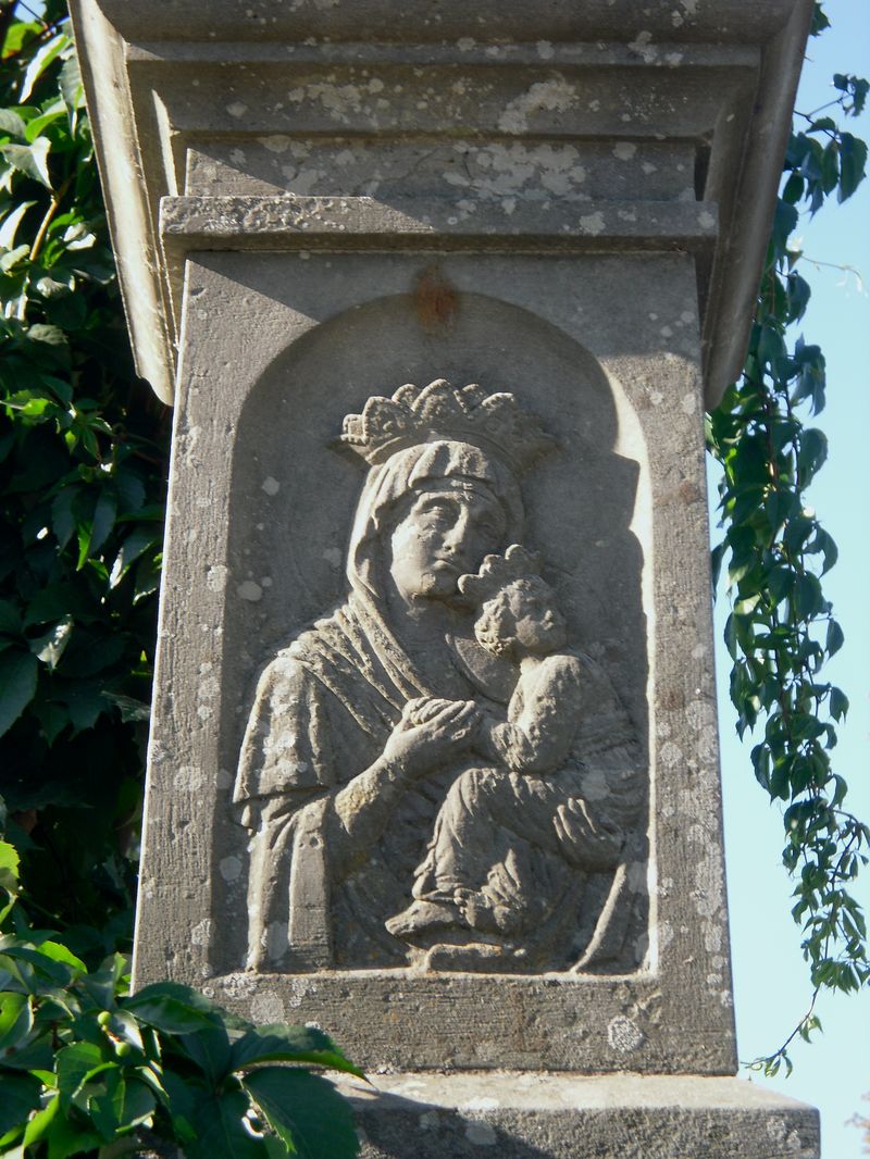 Fragment of the tomb of Maria and Franciszek Jakubowski, Ternopil cemetery, as of 2016.