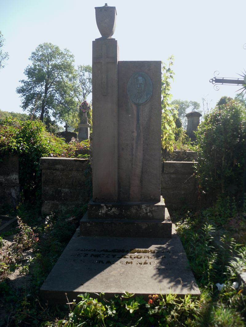 Tombstone of Franciszek Thienel, Ternopil cemetery, as of 2016.