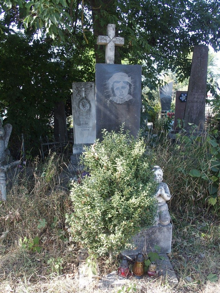 Tombstone of Janina Gilówna, Ternopil cemetery, as of 2016