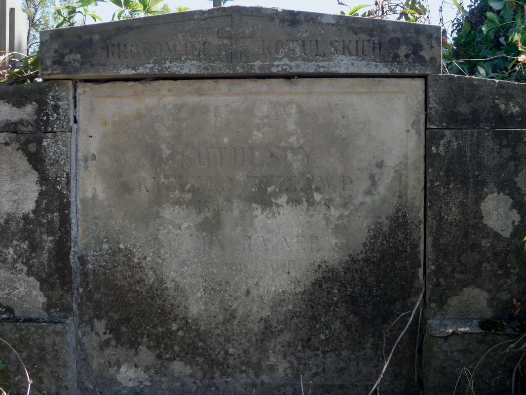 Grobowiec Ryszarda Kotulskiego i Leona Rajnera, cmentarz w Tarnopolu, stan z 2016 r.
