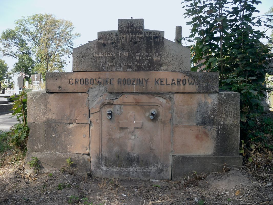 Grobowiec Franciszka i Marii Kelarów, cmentarz w Tarnopolu, stan z 2016 r.