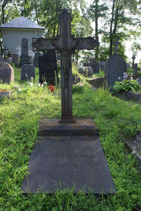 Maria Peak's tombstone, Ross cemetery in Vilnius, as of 2013.