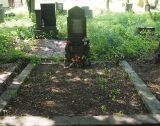 Nagrobek Marii Krainovej, cmentarz w Karwinie Meksyk, stan z 2022 roku