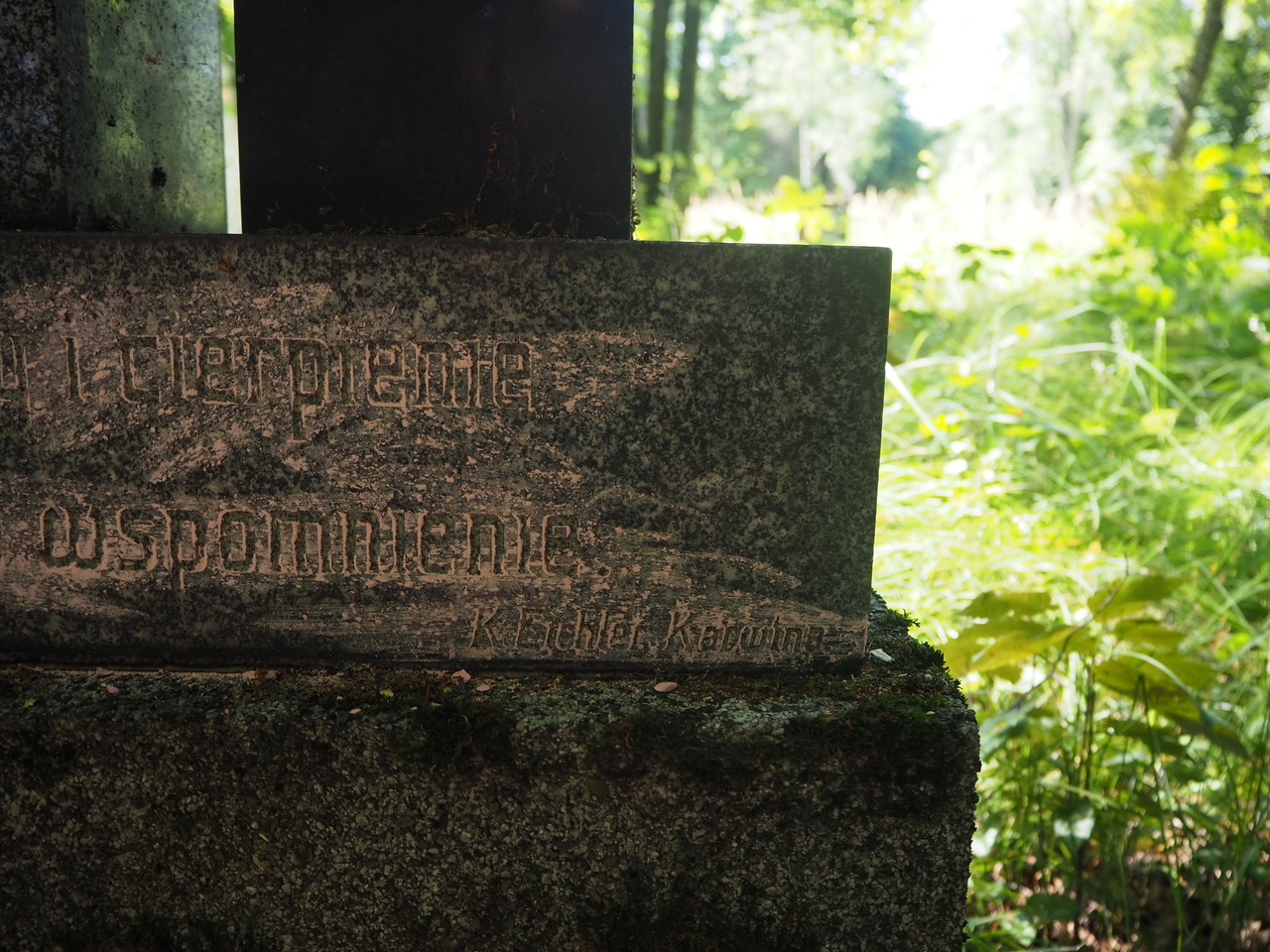 Fragment of the tombstone of Michal Flacht, cemetery in Karwienie Mexico, as of 2022