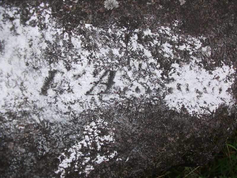Sygnatura z nagrobka Barbary Szumskiej, cmentarz na Rossie w Wilnie, stan z 2013 r.