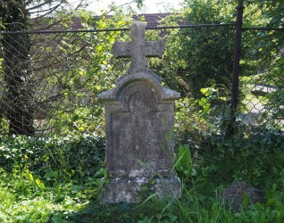 Nagrobek Jana Rybki, cmentarz w Ligotce Kameralnej, stan z 2022 roku