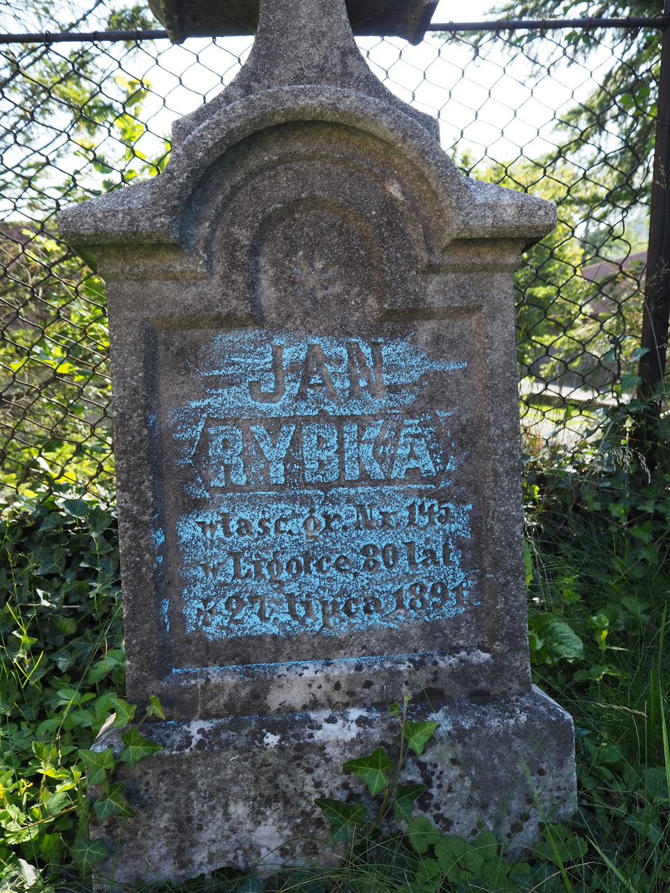 Nagrobek Jana Rybki, cmentarz w Ligotce Kameralnej, stan z 2022 roku