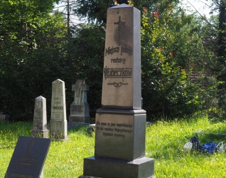 Nagrobek rodziny Kubeczków, cmentarz w Ligotce Kameralnej, stan z 2022 roku