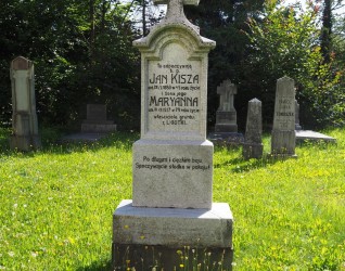 Nagrobek Jana i Marianny Kisza, cmentarz w Ligotce kameralnej, stan z 2022 roku