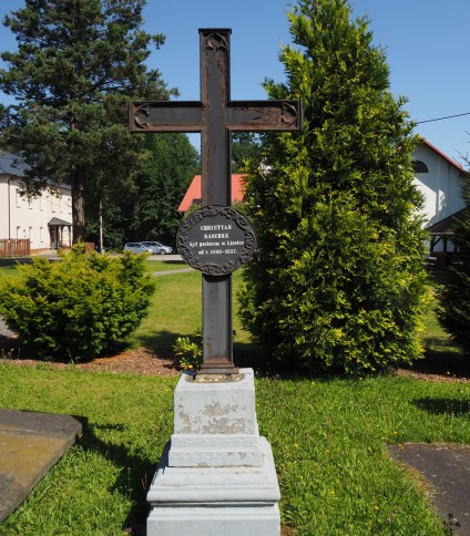 Nagrobek Krystiana Raschke, cmentarz w Ligotce Kameralnej, stan z 2022 roku