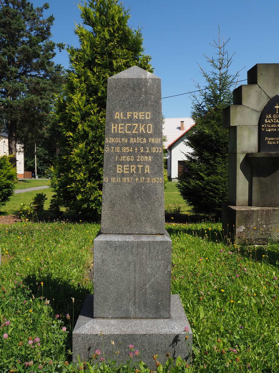 Tombstone of Alfred and Berta Heczko, cemetery in Ligotka Kameralna, 2022