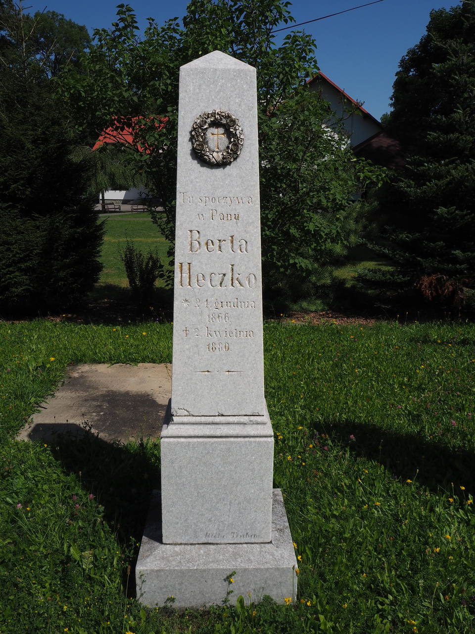 Tombstone of Berta Heczko, cemetery in Ligotka Kameralna, as of 2022