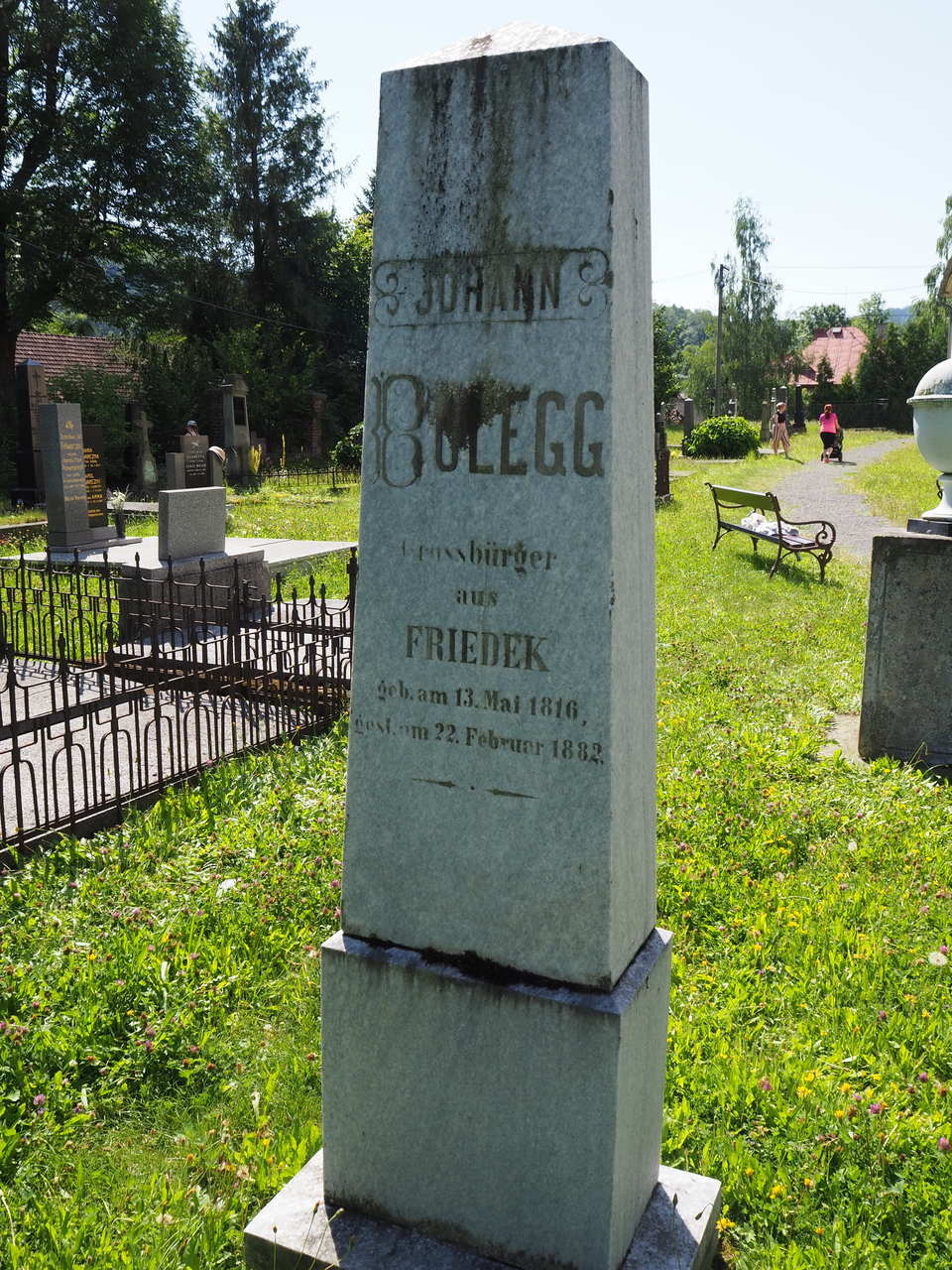 Tombstone of Oskar Heczko and Johann Bulegg, cemetery in Ligotka Kameralna, as of 2022