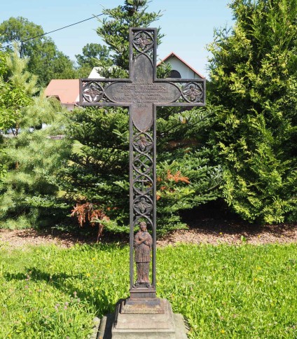 Nagrobek Jerzego Brzeżka, cmentarz w Ligotce Kameralnej, stan z 2022 roku