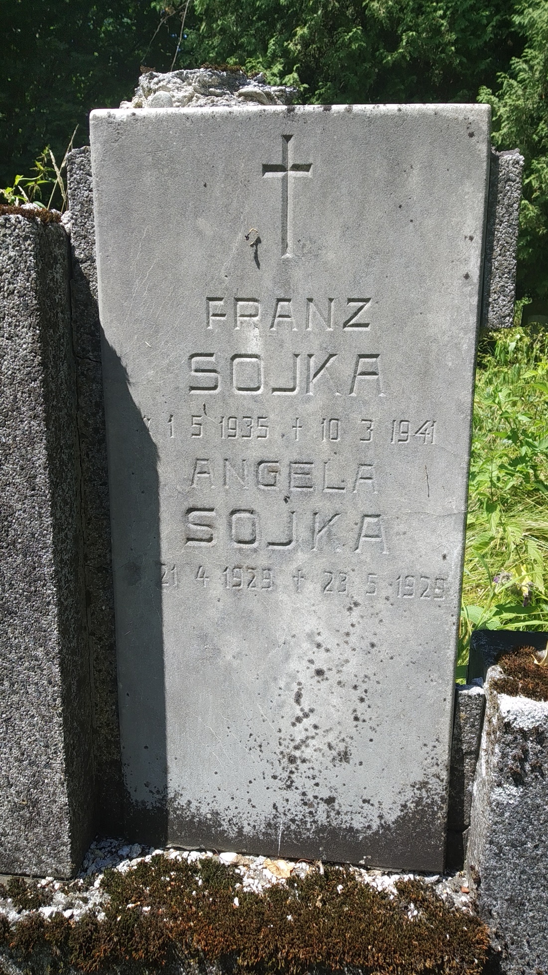 Fotografia przedstawiająca Tombstone of Franz and Aniela Sojka